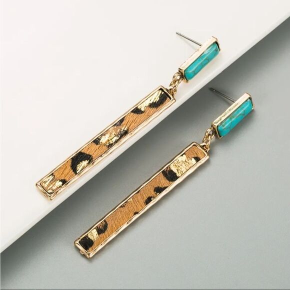 New TURQUOISE & LEOPARD bar dangle earrings with gold accents - Picture 2 of 9